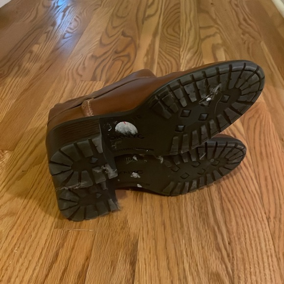 DKNYC brown leather short boots. - Picture 5 of 5